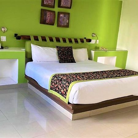 Seven Crown Express & Suites By Kavia Cabo San Lucas Exteriér fotografie