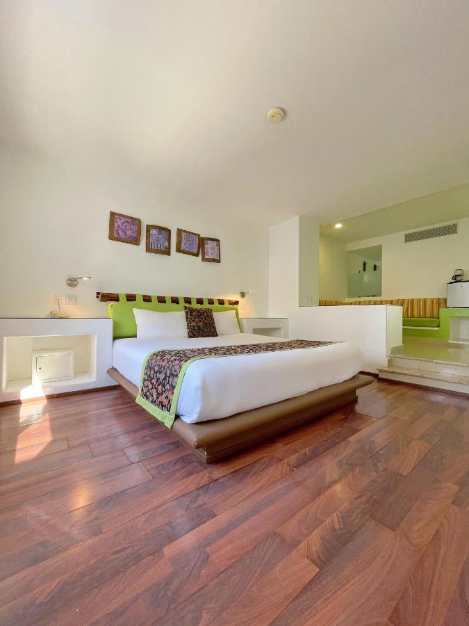 Seven Crown Express & Suites By Kavia Cabo San Lucas Exteriér fotografie