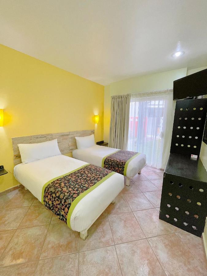 Seven Crown Express & Suites By Kavia Cabo San Lucas Exteriér fotografie