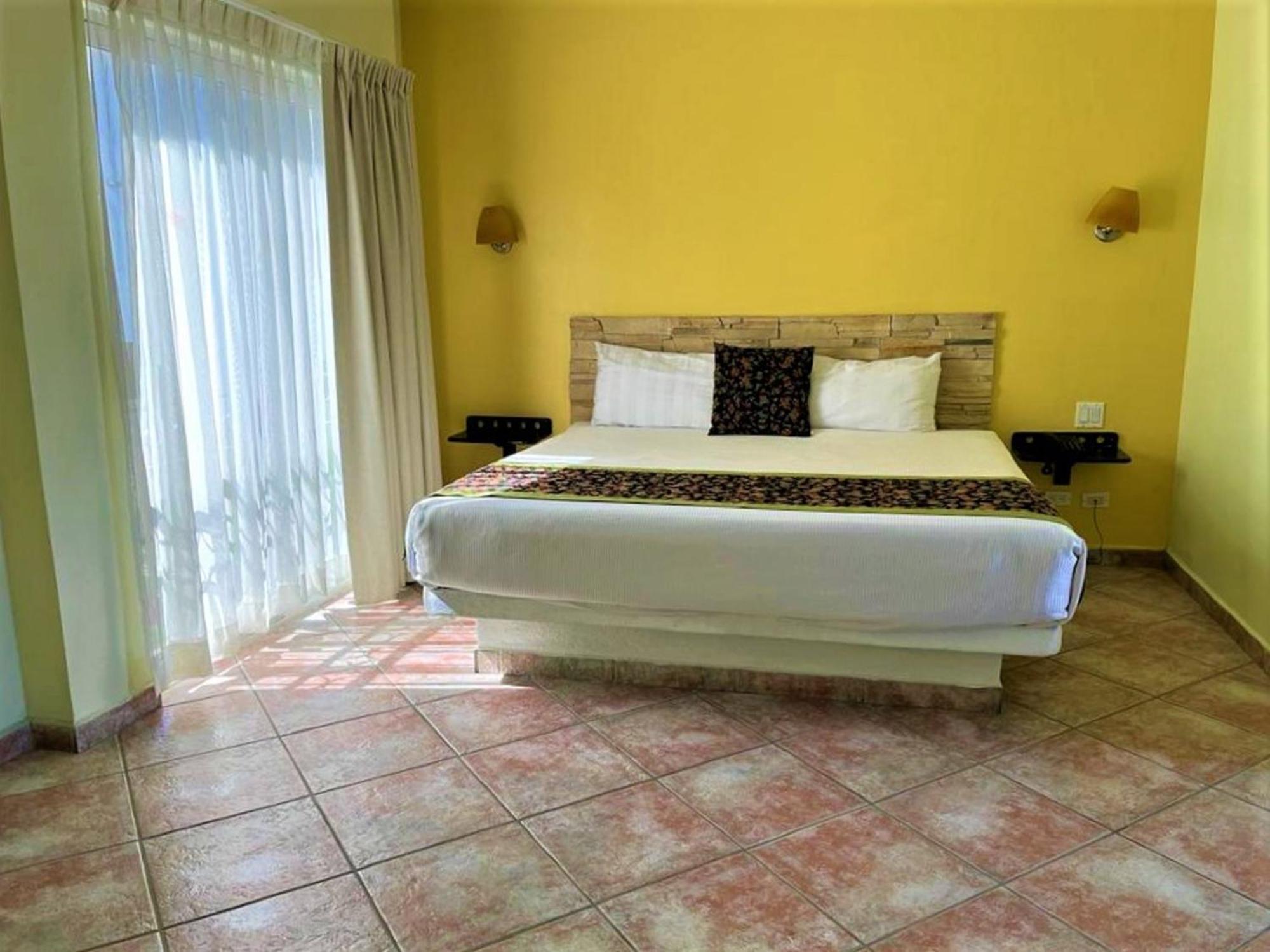 Seven Crown Express & Suites By Kavia Cabo San Lucas Exteriér fotografie