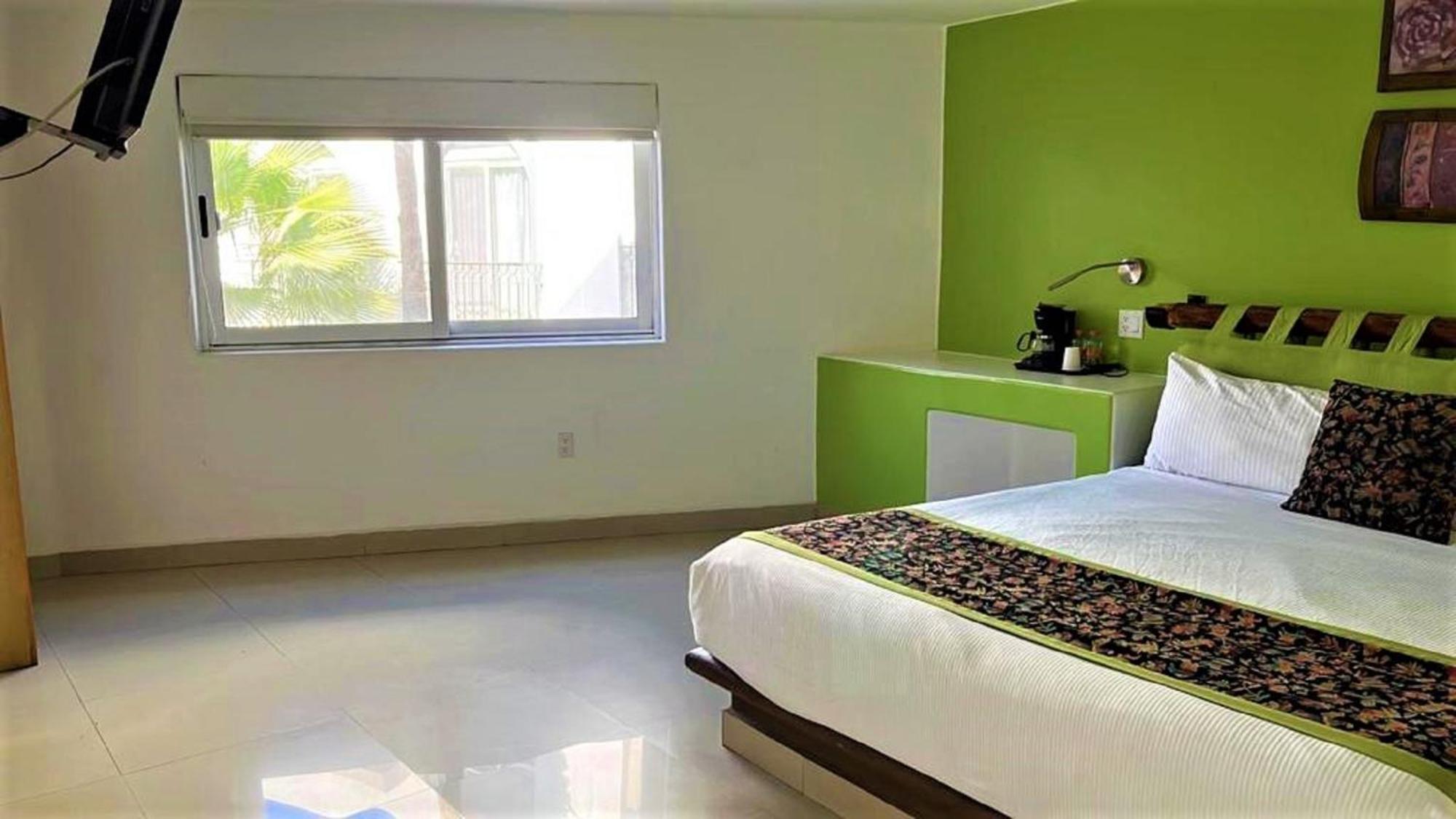 Seven Crown Express & Suites By Kavia Cabo San Lucas Exteriér fotografie